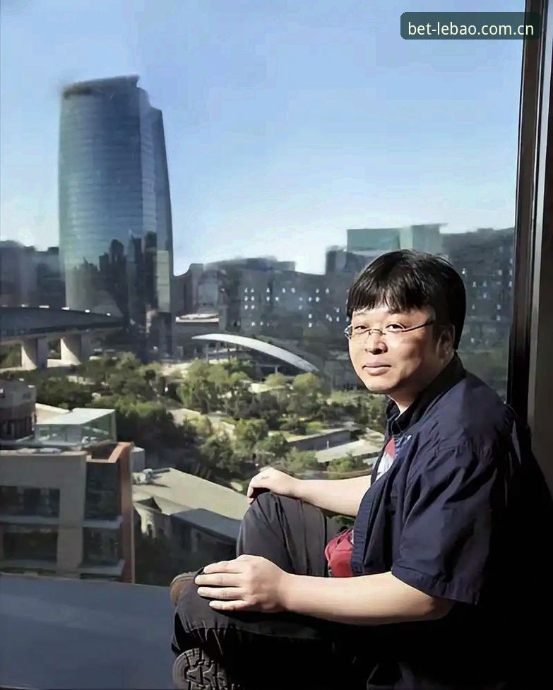 资深转会观察者的经验之谈：楚阿梅尼传闻背后，曼联这场棋局藏着多少坑